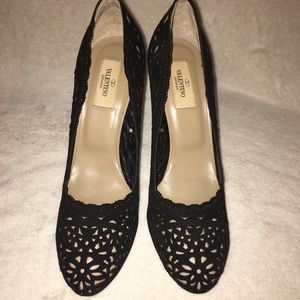 100% Authentic Valentino Black High heels Size 8.5
